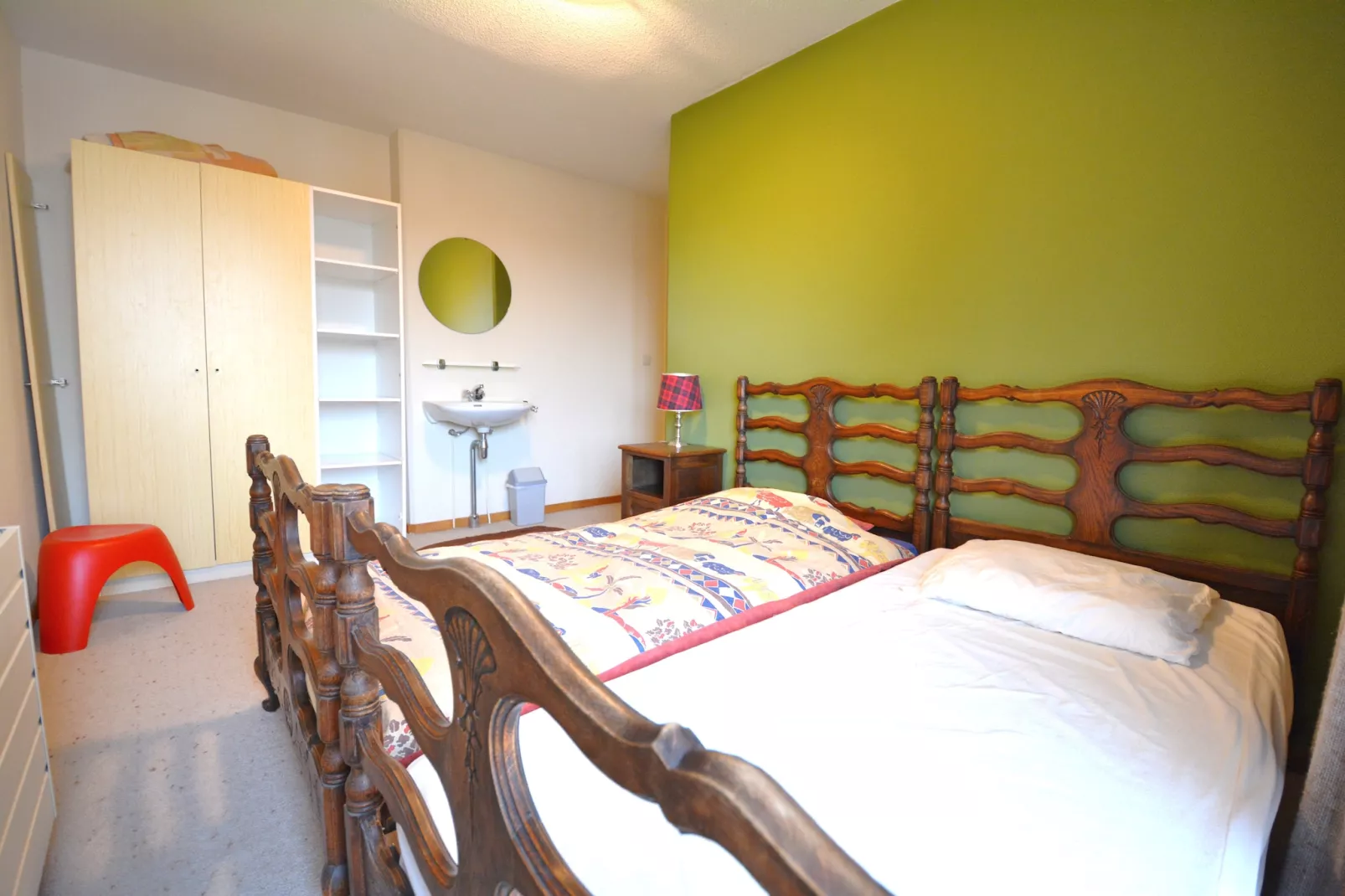 Spring Sun 31 - Chambre