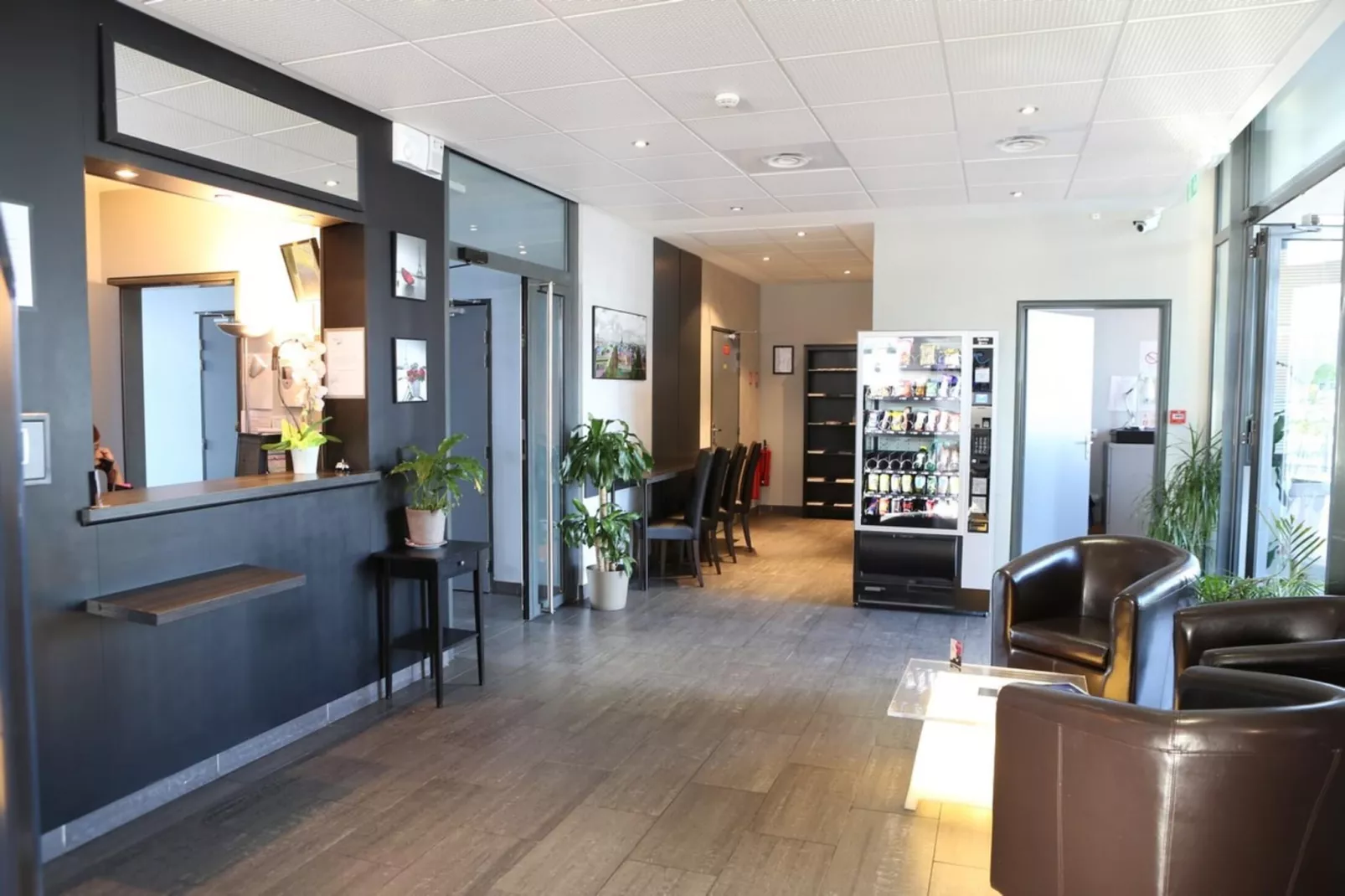 Adonis Paris Sud Studio Twin - Hall & reception
