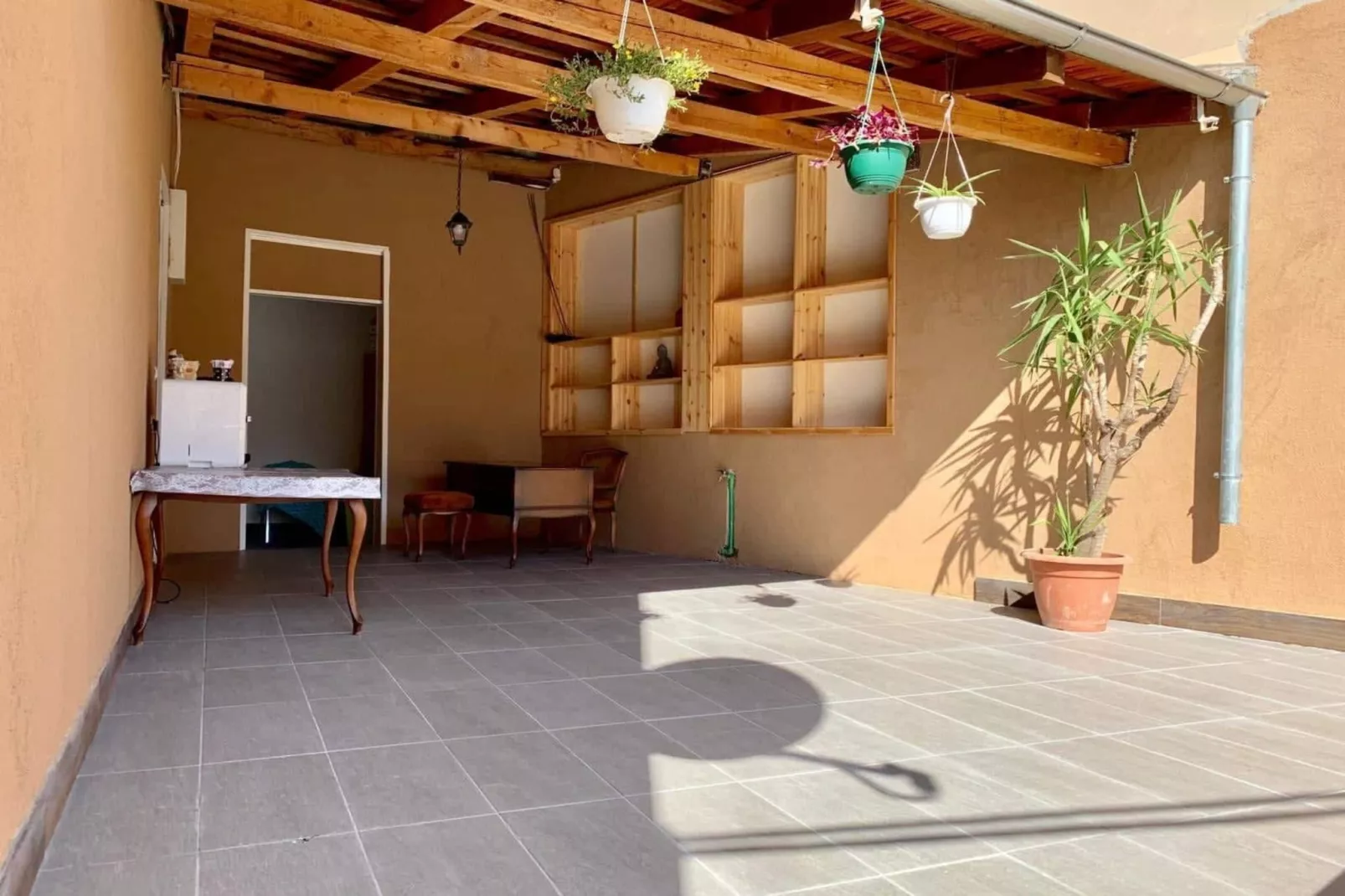 Six-bed room 2 - Outdoor