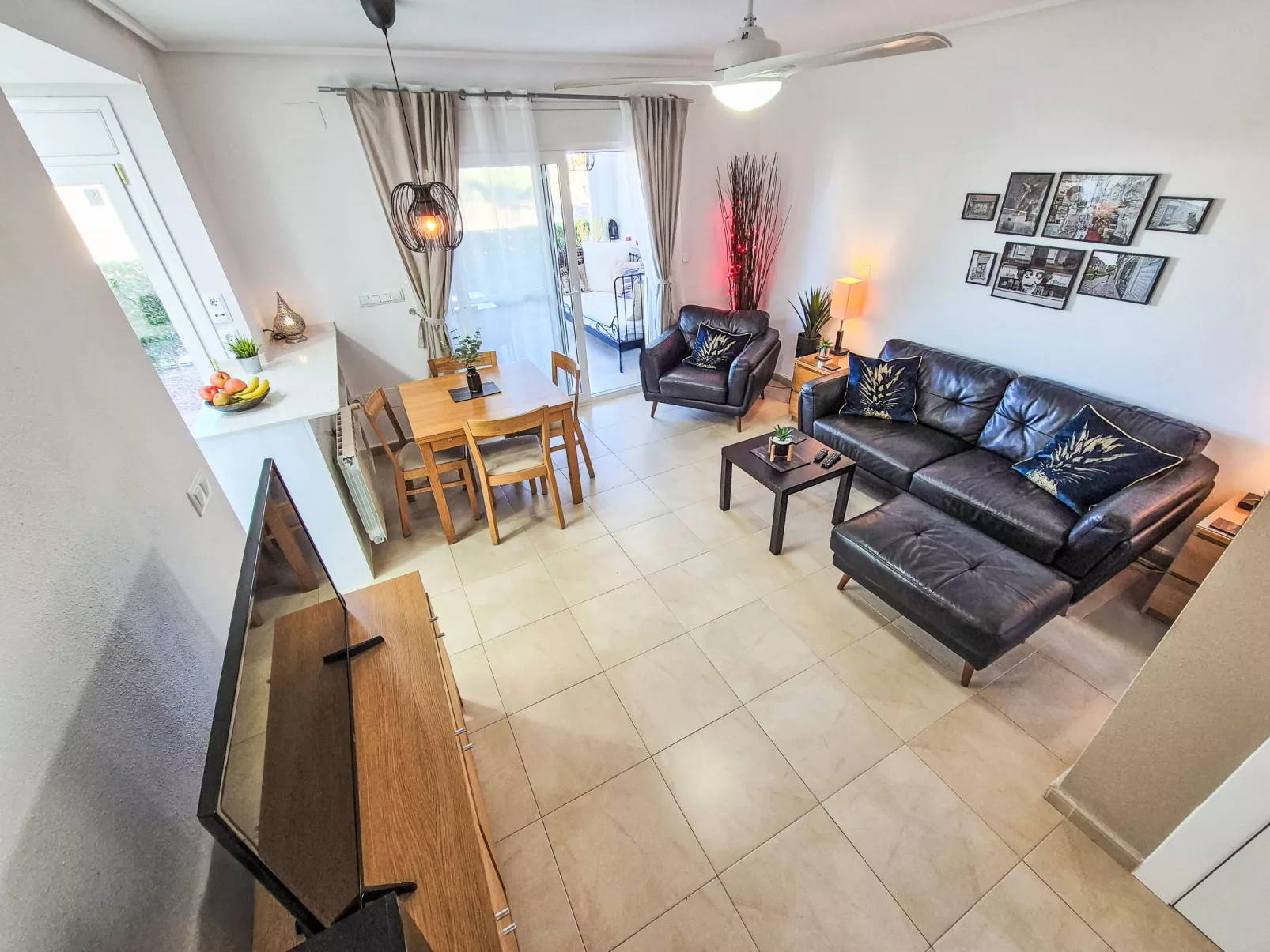 "Casa La Torre" mit Wallbox - Dedans