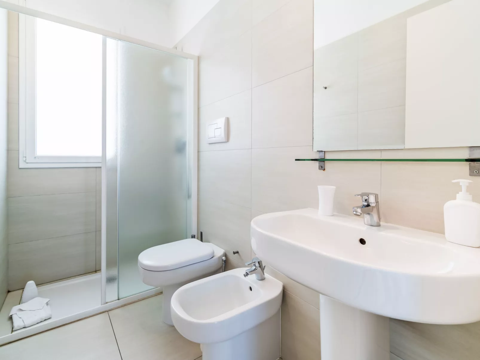 Appartamento con 3 camere al piano terra - Dedans