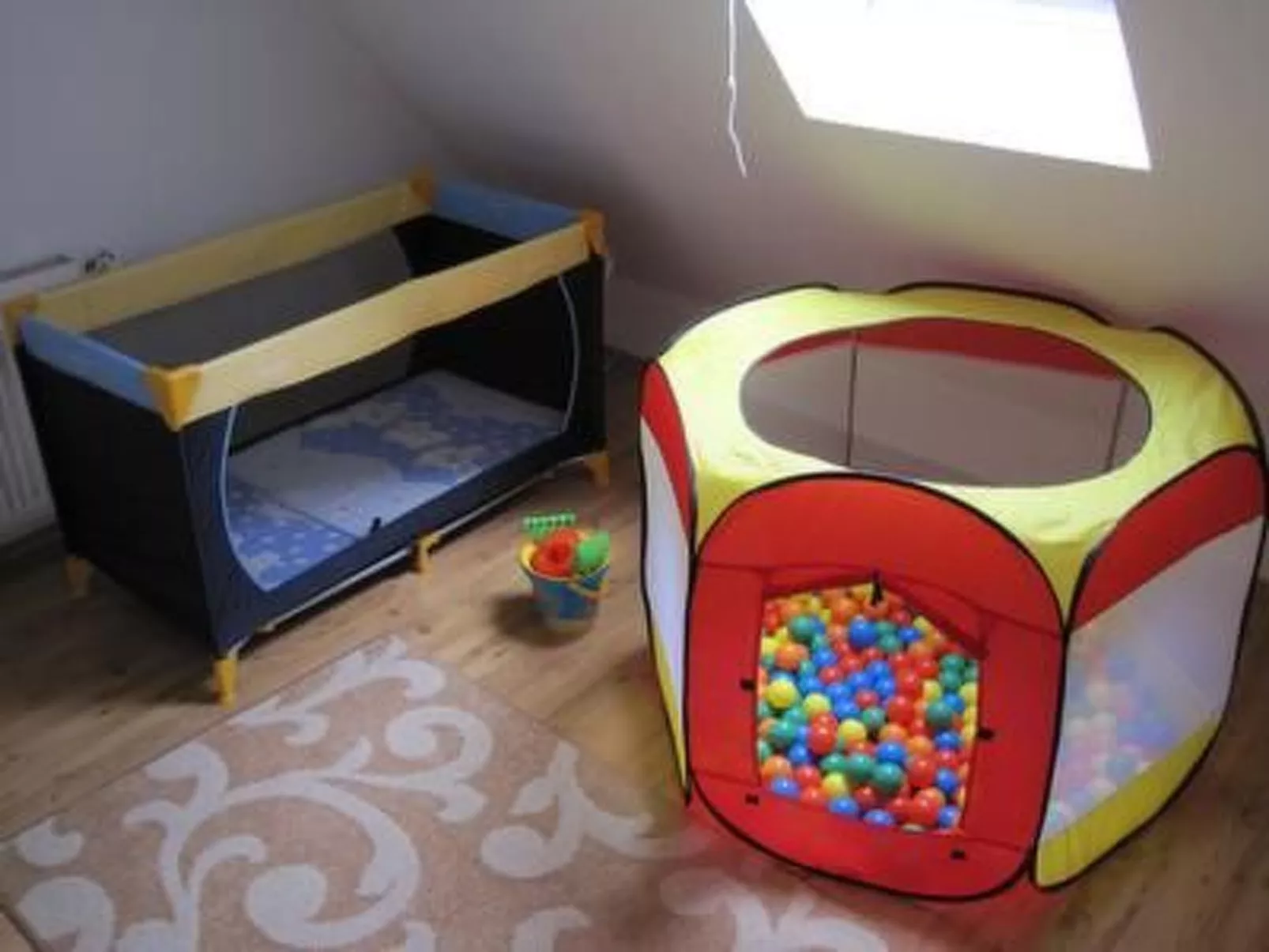 Charlotte mit Garten - Drinnen