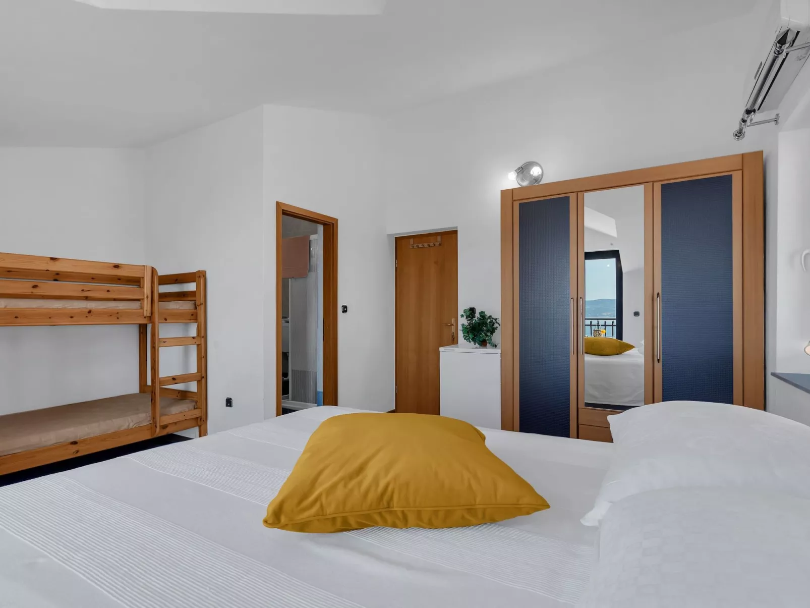 Gasthaus Lazeta - Inside