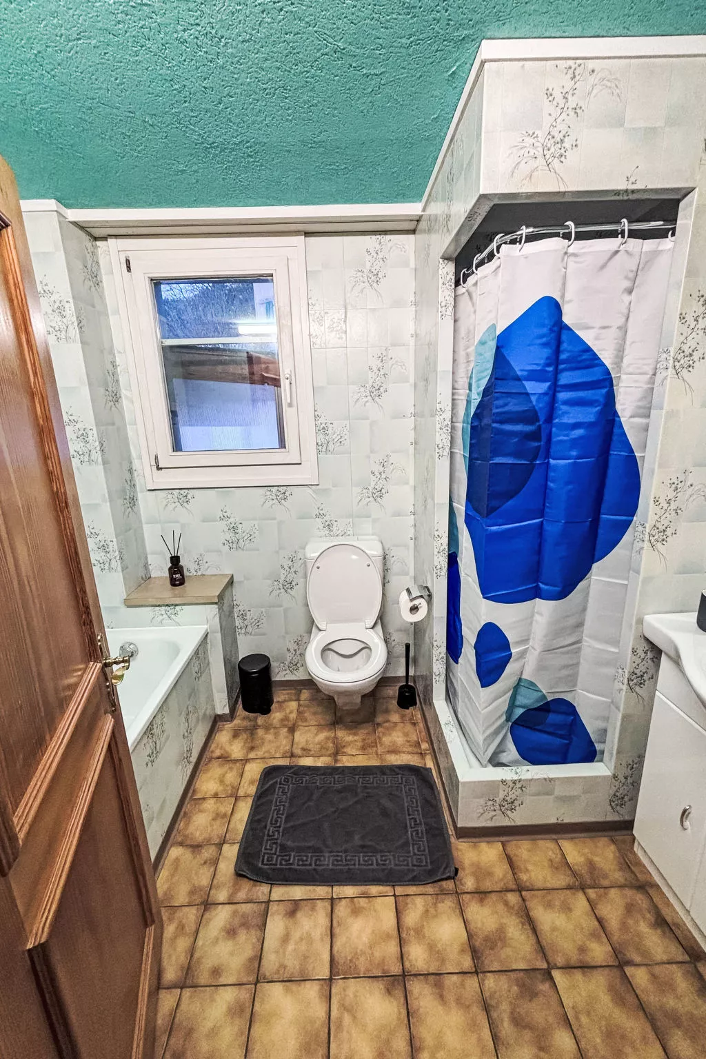 Gemütliche Ferienwohnung in ruhiger Lage - Drinnen