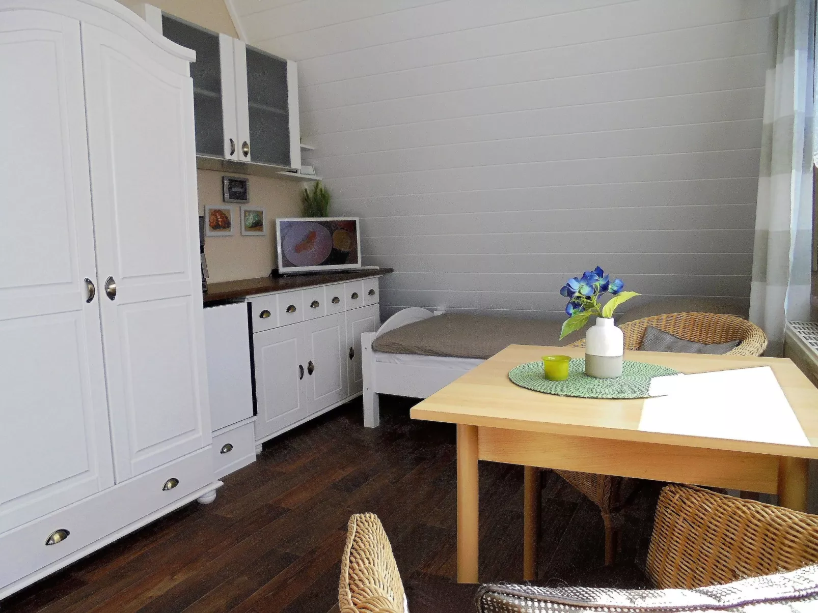 Ferienzimmer - Drinnen