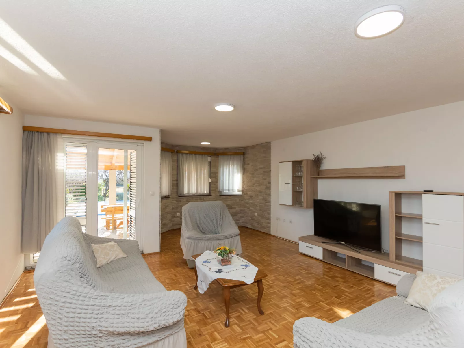 Matanovi dvori - Drinnen