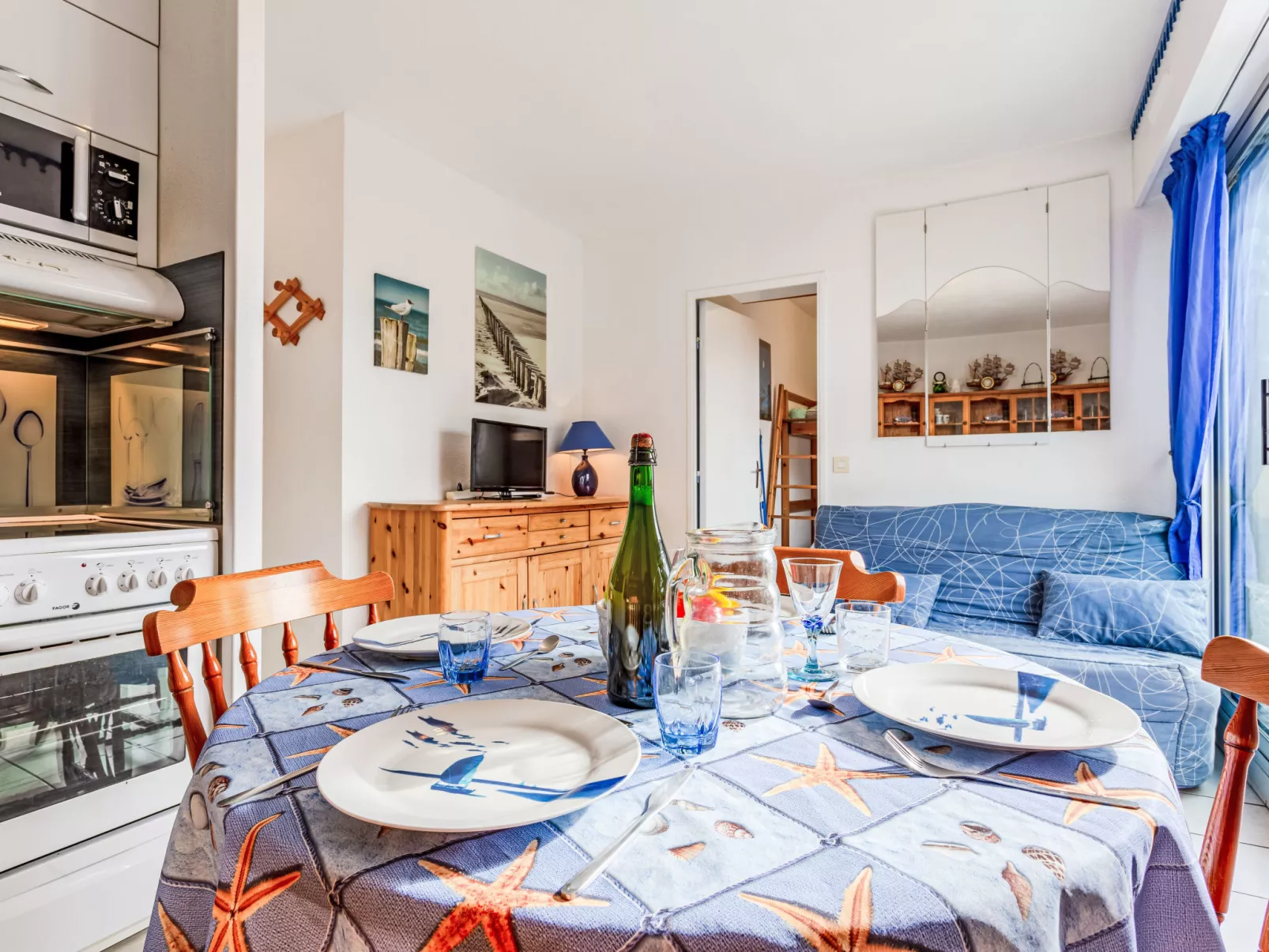 Les Normandières - Inside