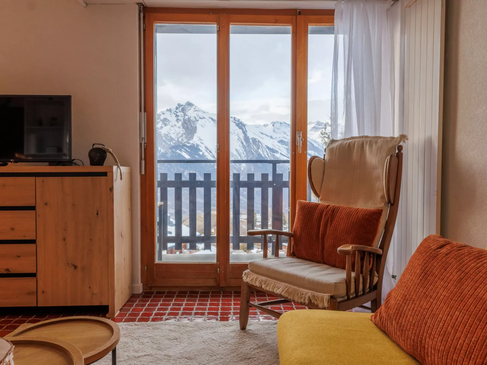 Jolimont J4 - Inside