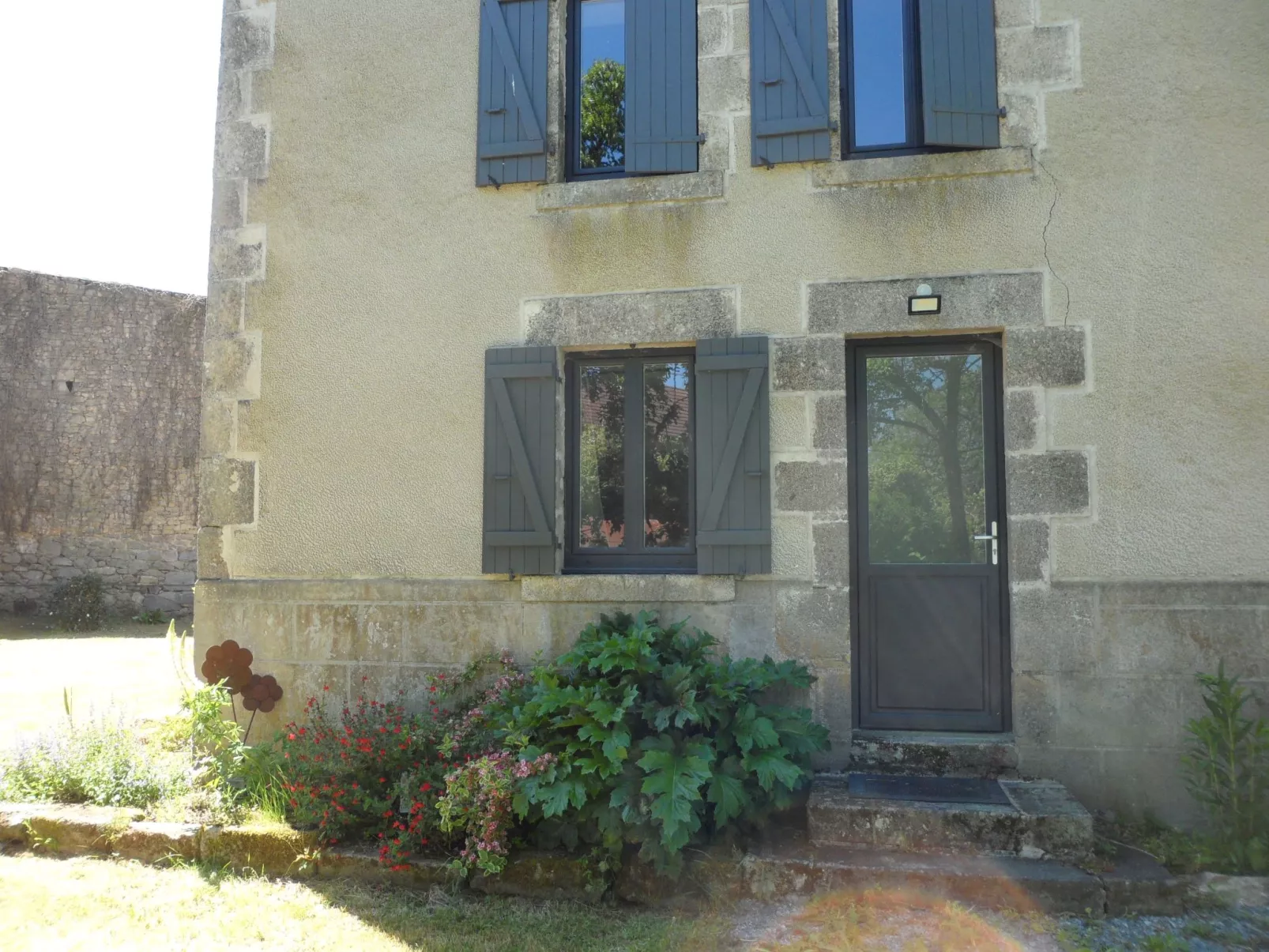 "Aelise" mit eigenem Pool - Draußen