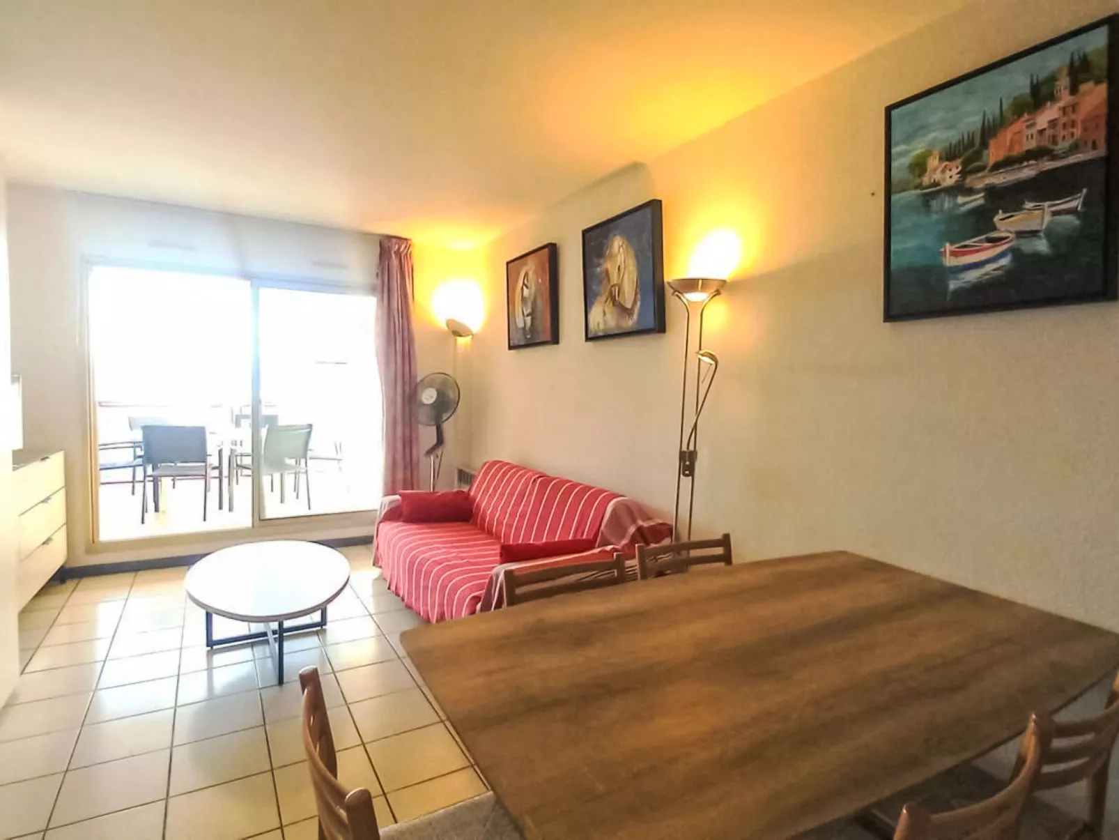 Les Mandariniers - Drinnen