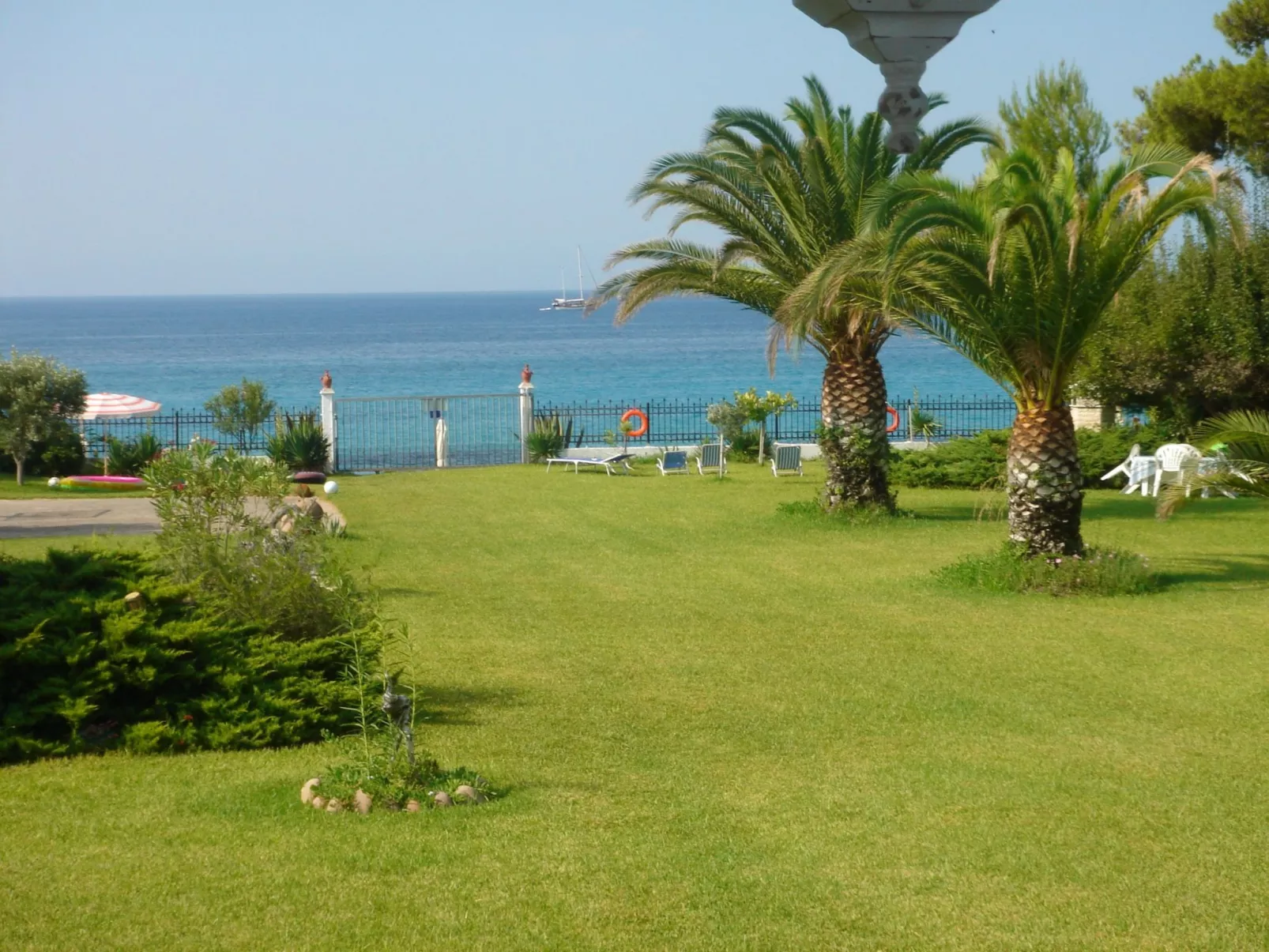 Aus dem Garten direkt an den Strand - Outside