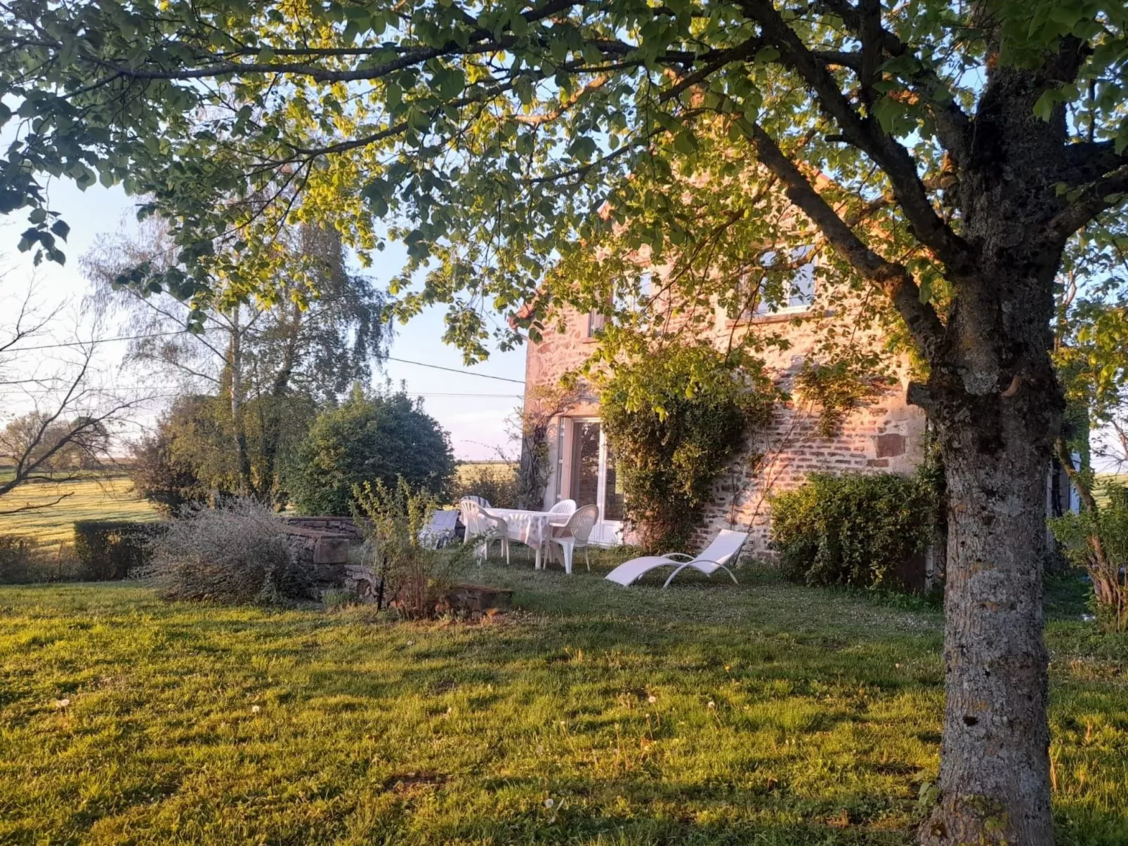 Charmantes Haus in der Auvergne - Image-tags.info