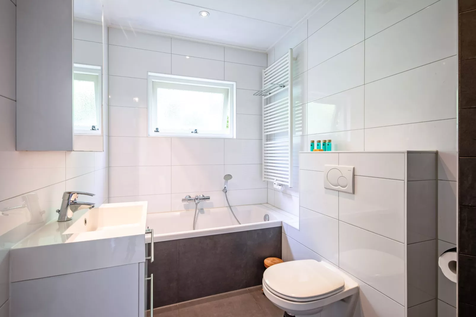 De Parel 162 en 166-Bathroom