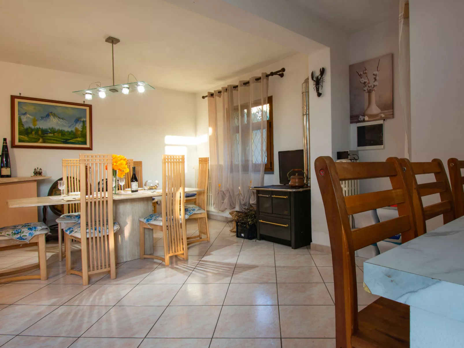 Tre fontane - Inside