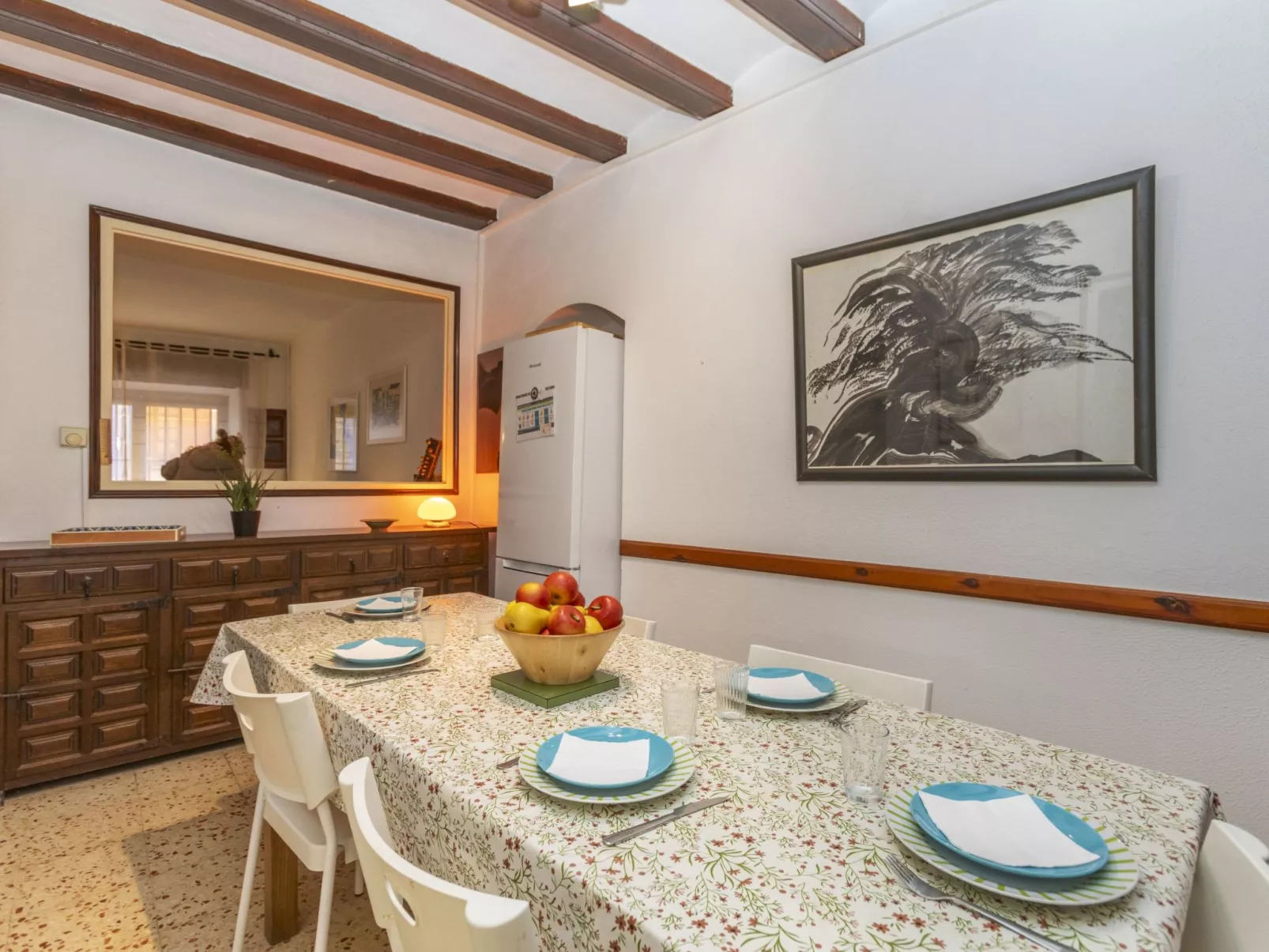 Urban Plaza Palafrugell - Drinnen