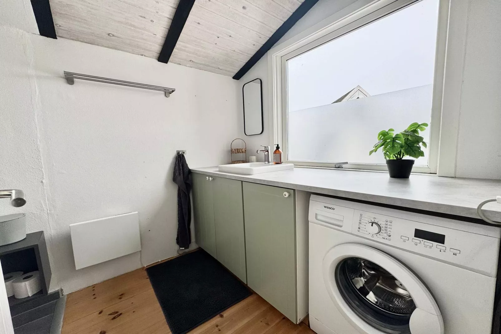 6 person holiday home in Rønde - Indoor