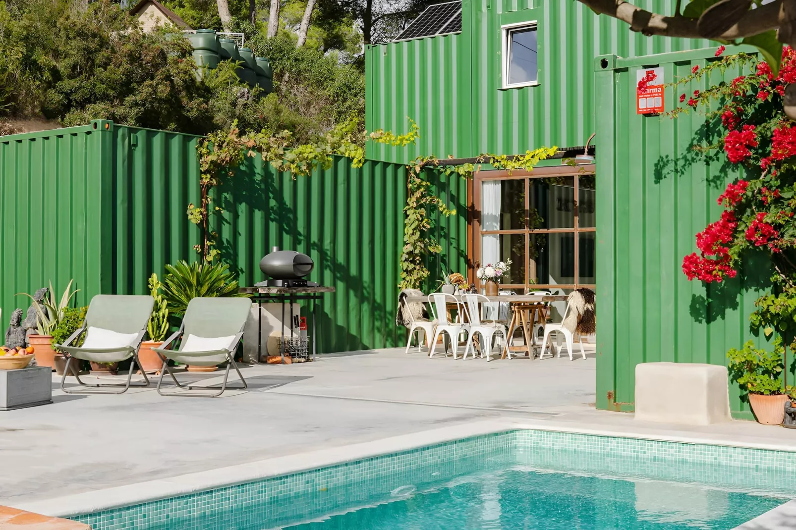 Villa Canyelles - Gardens in summer