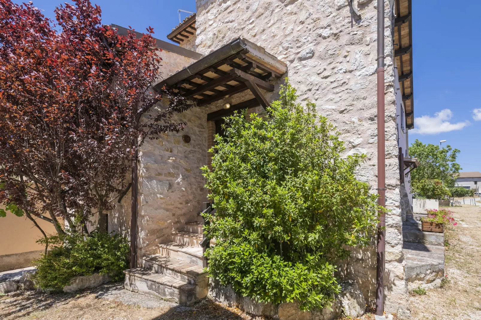 Fonni Blu Due - Außenbereich Sommer