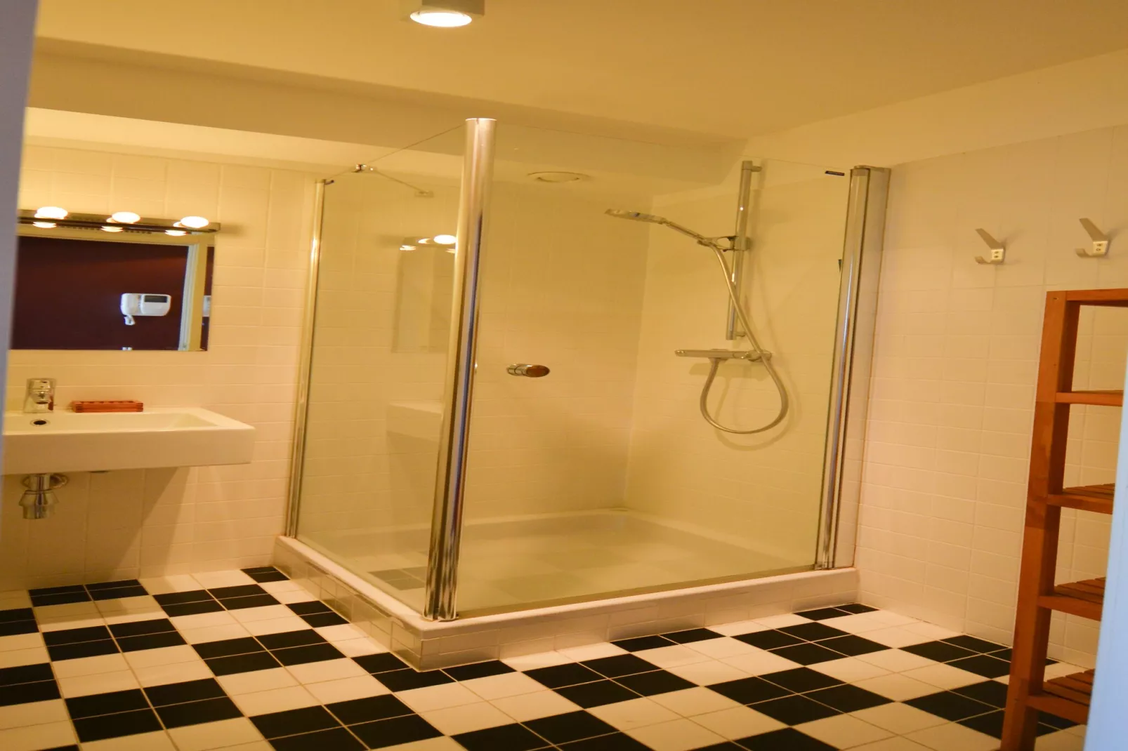 ALEXINE/ALEX0601 - Bathroom