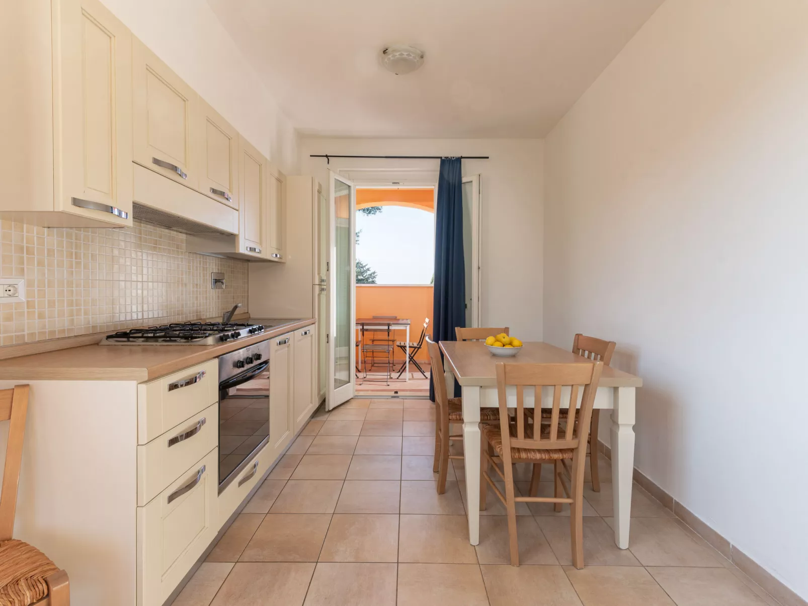 Aba Village - Drinnen