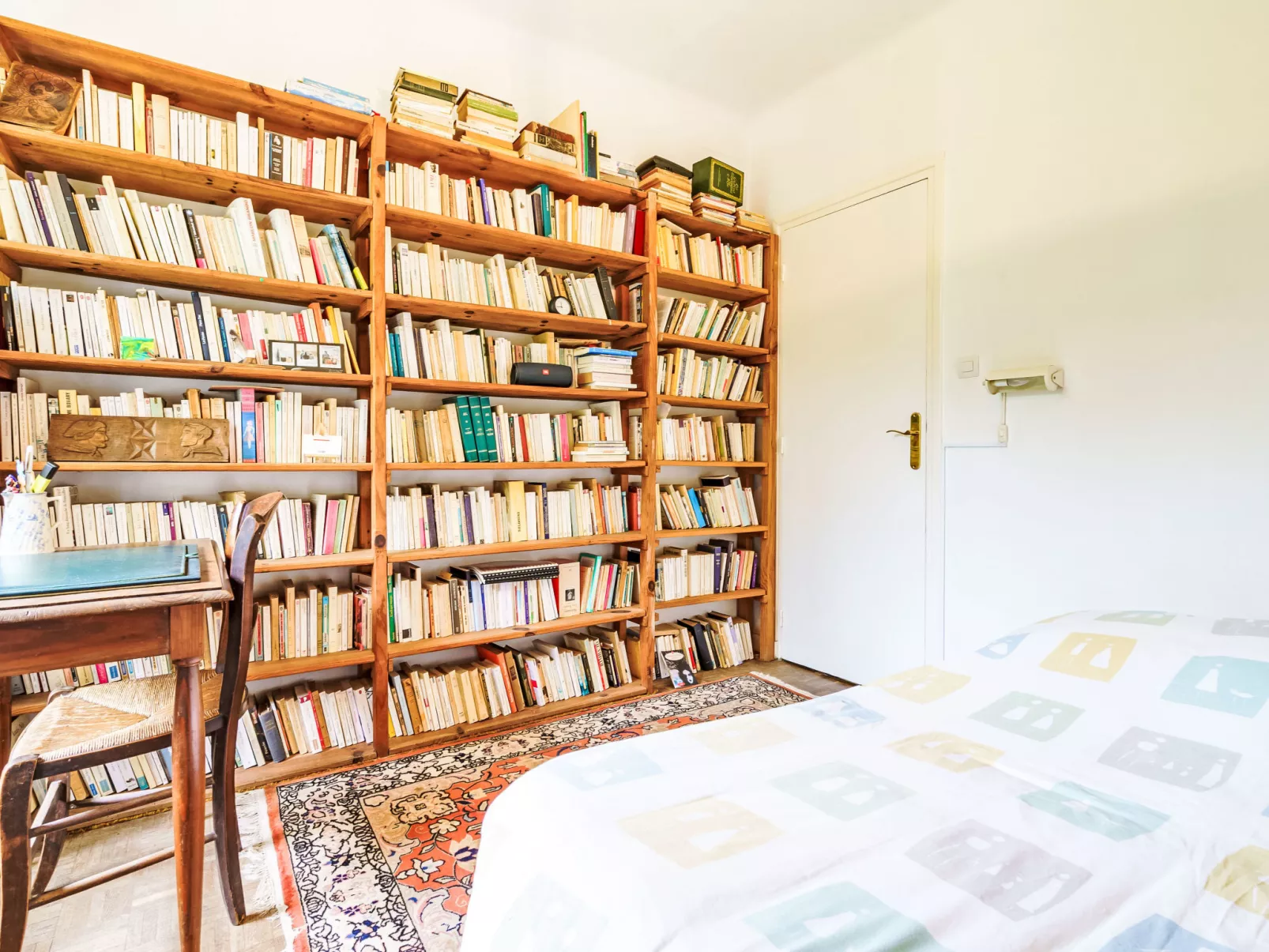 Chemin des Carrières - Inside