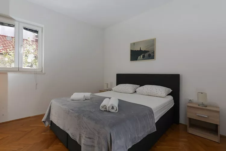 Apartment Perina - Comfort Two Bedroom Apartment with Terrace and Sea View - Schlafzimmer