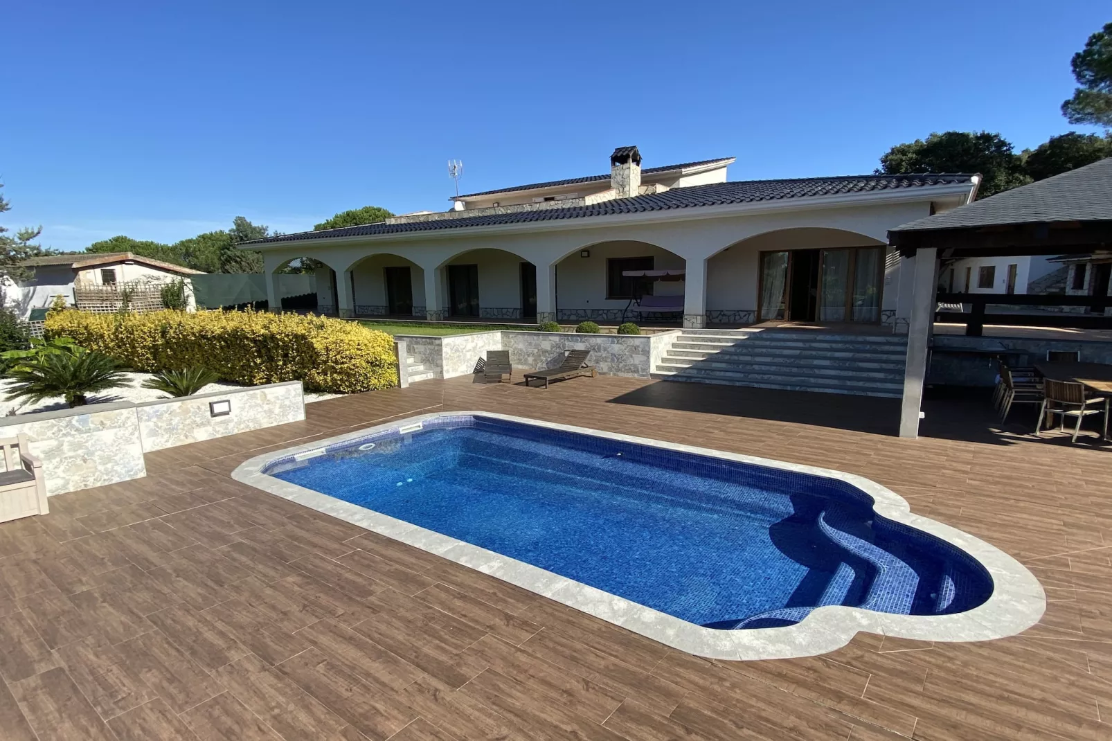 Vivalidays Villa Kiros - Swimming pool
