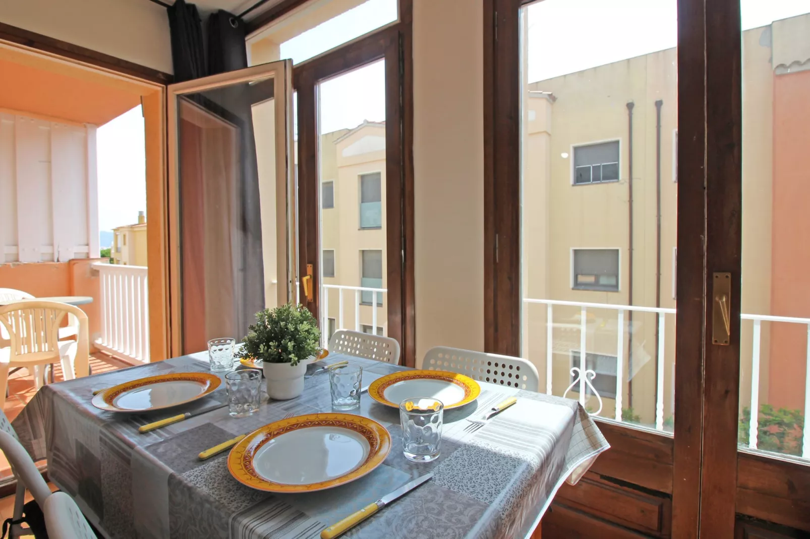0055-GR RESERVA 26 1º 73 - Dining room