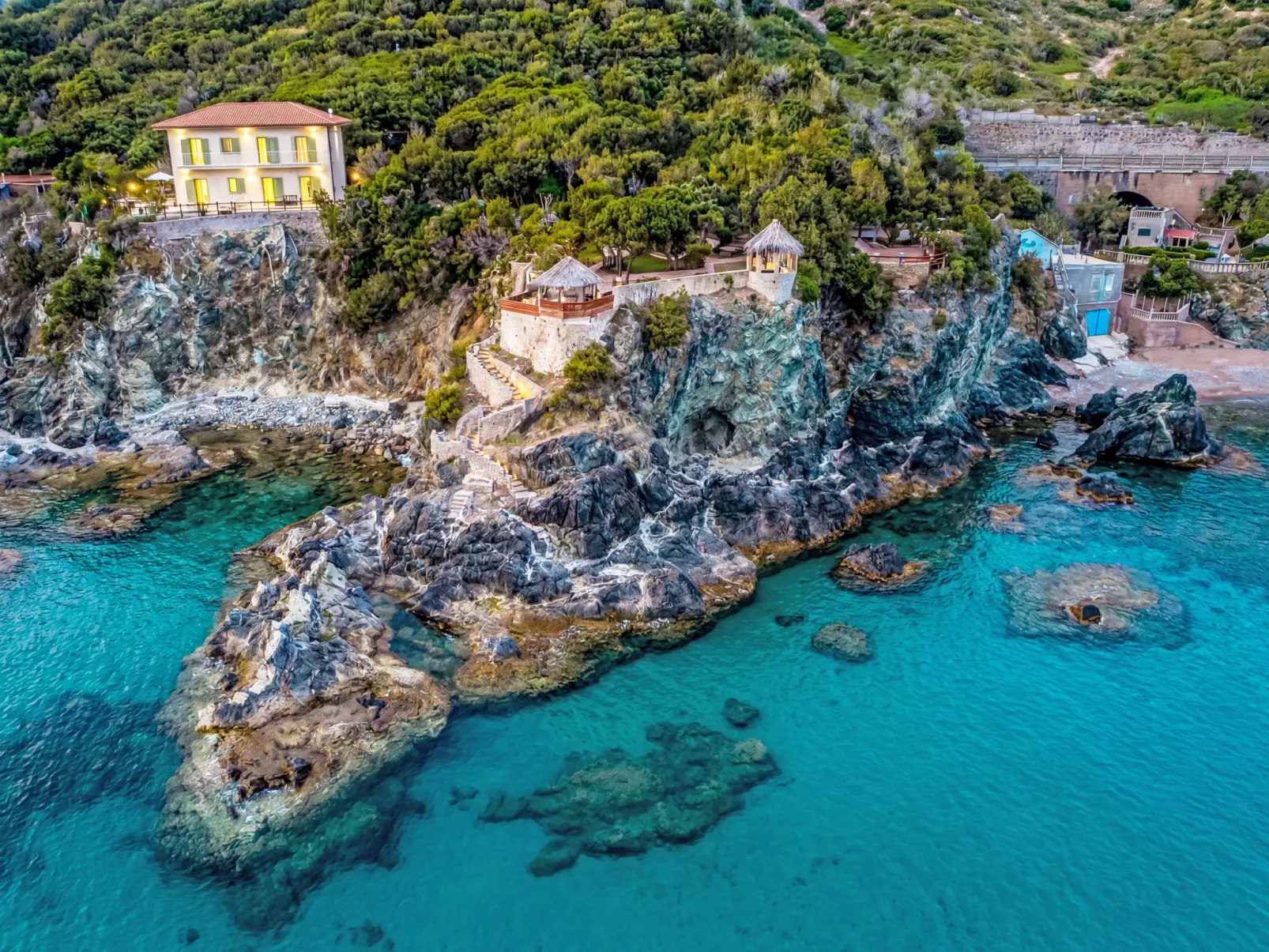 2 Zugänge zum Privatstrand - Roc Villa - Outside