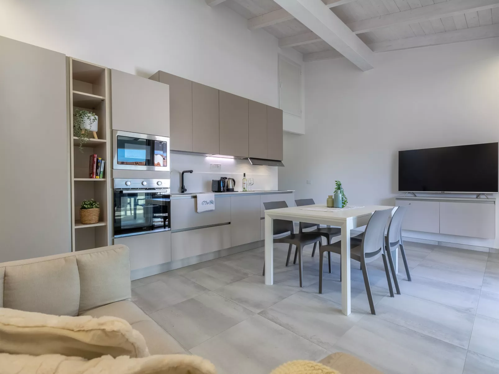 Nereide Blu - Inside