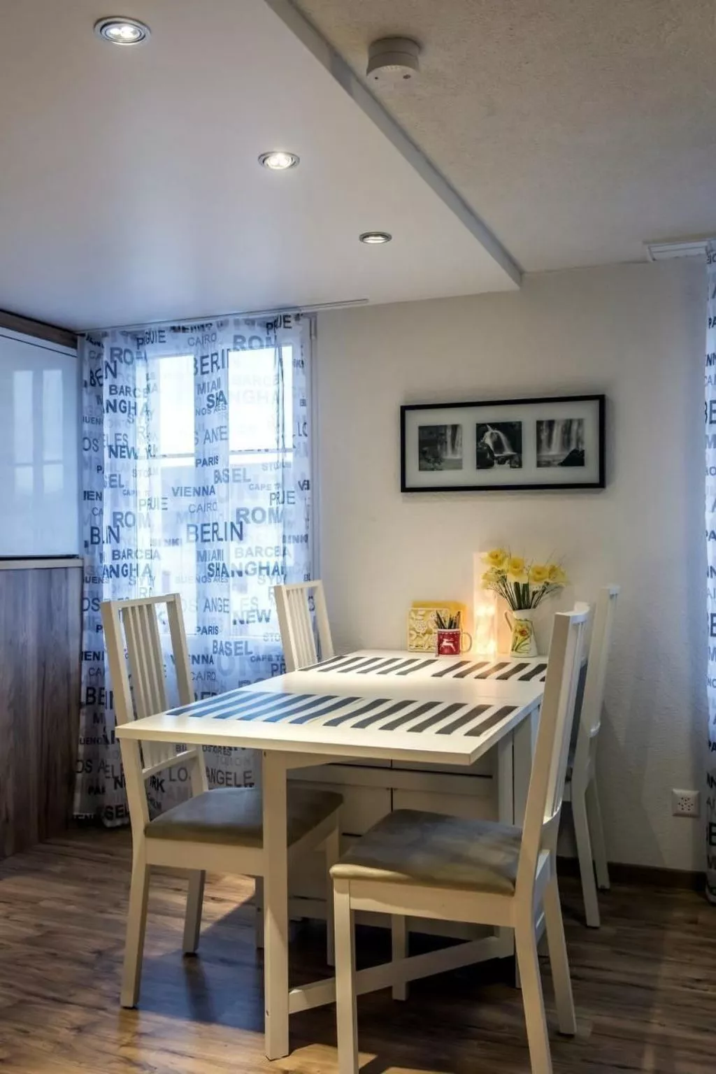 Im Fürstenland 2.OG - Dedans