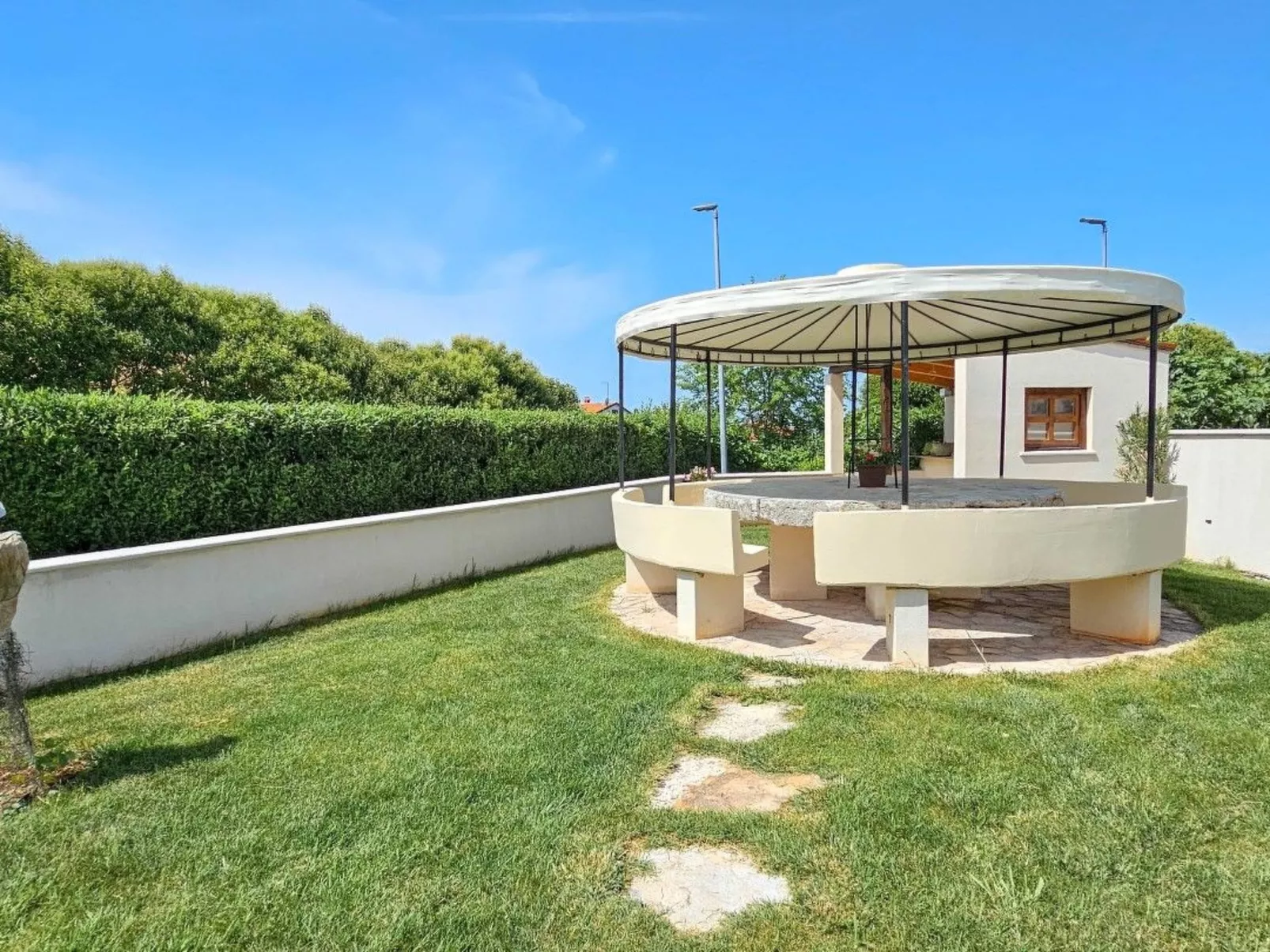 Für 2 Personen ca. 30 m&sup2; in Novigrad, Adriaküste Kroatien (Westküste von I - Dehors