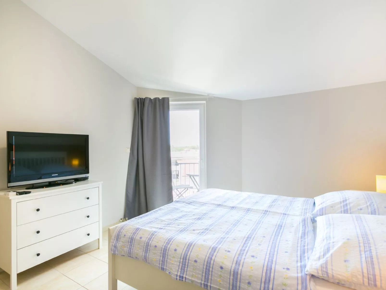 Gästezimmer mit Balkon - Inside