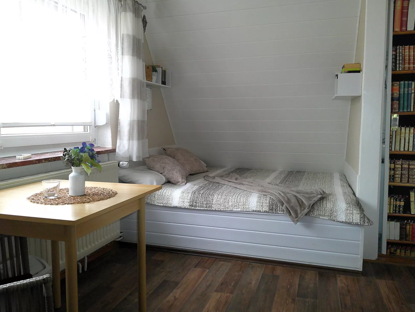 Ferienzimmer - Drinnen