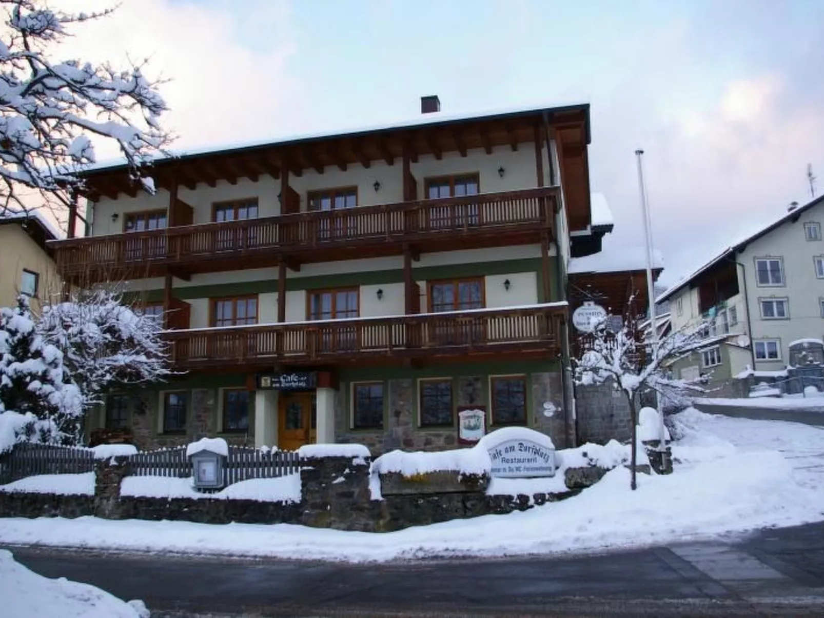 Zur Alten Schmiede - Outside