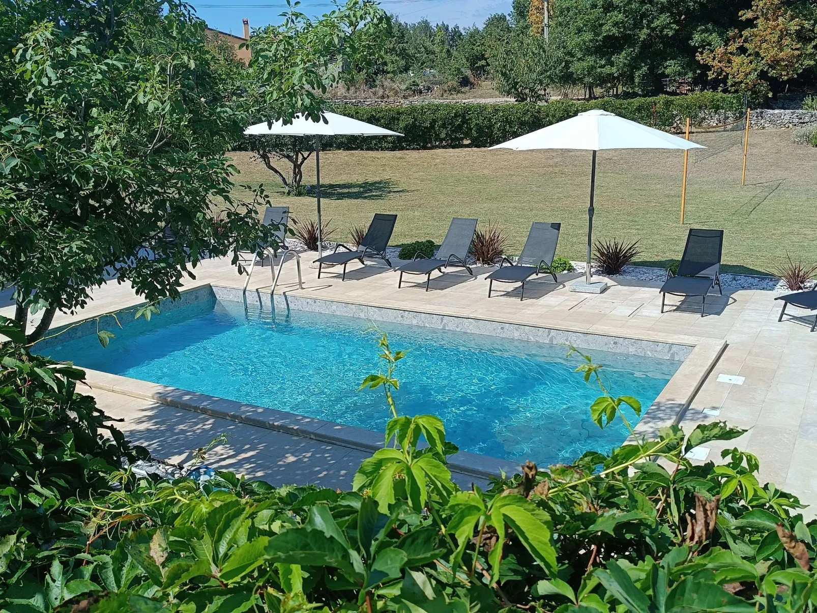 Villa Križanci - Draußen