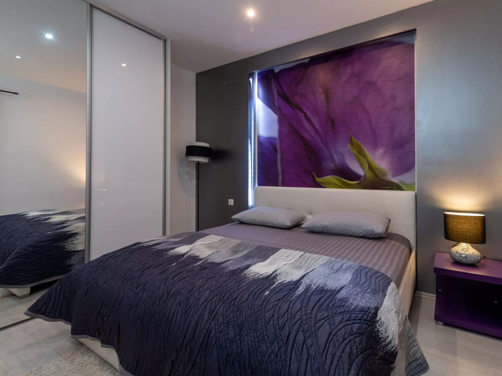 Modernes Apartment mit Gartennutzung, einer groß - Image-tags.info