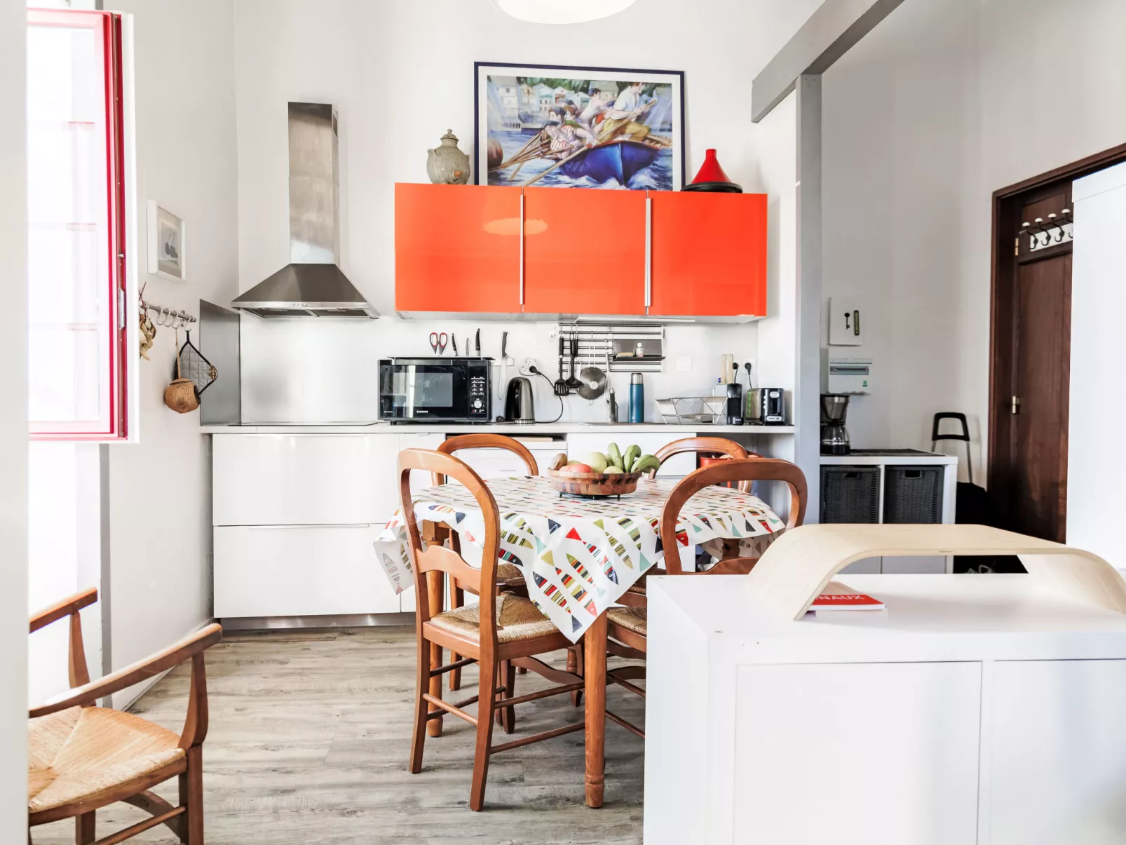 Barasteguia - Inside