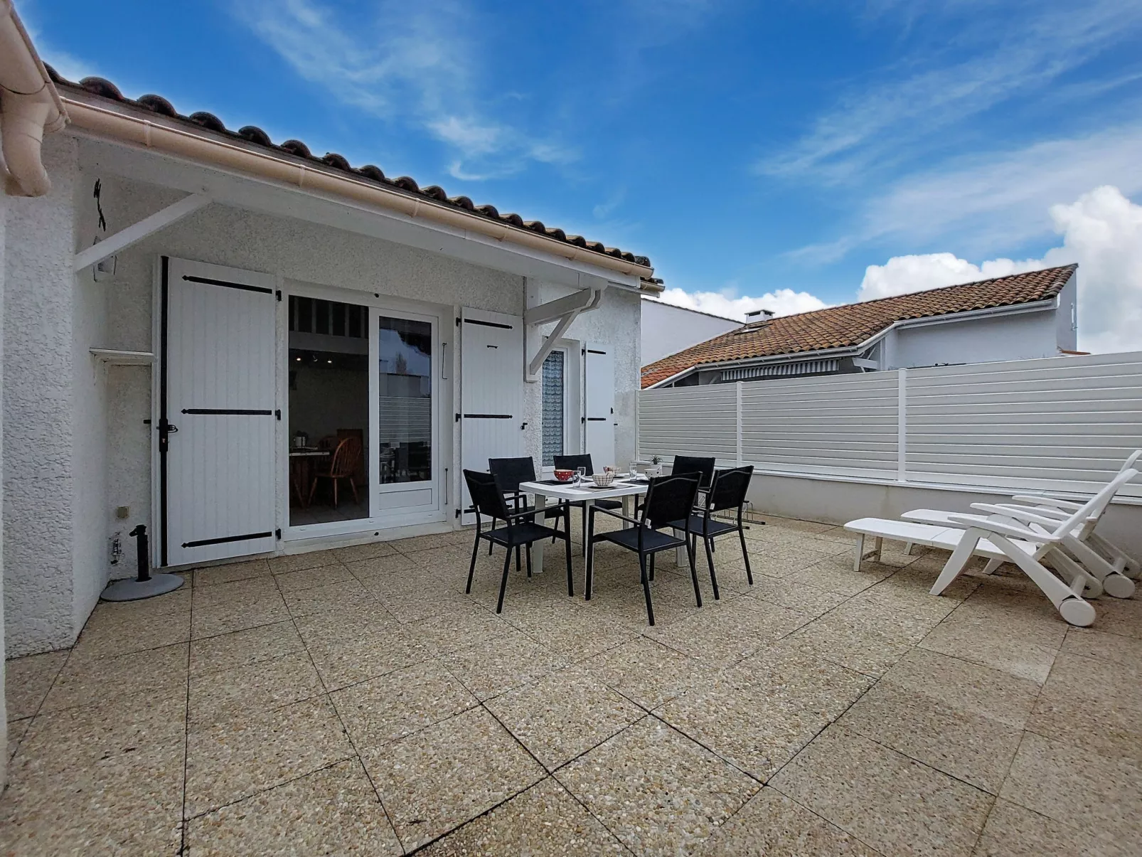 Les Palmyriennes - Draußen