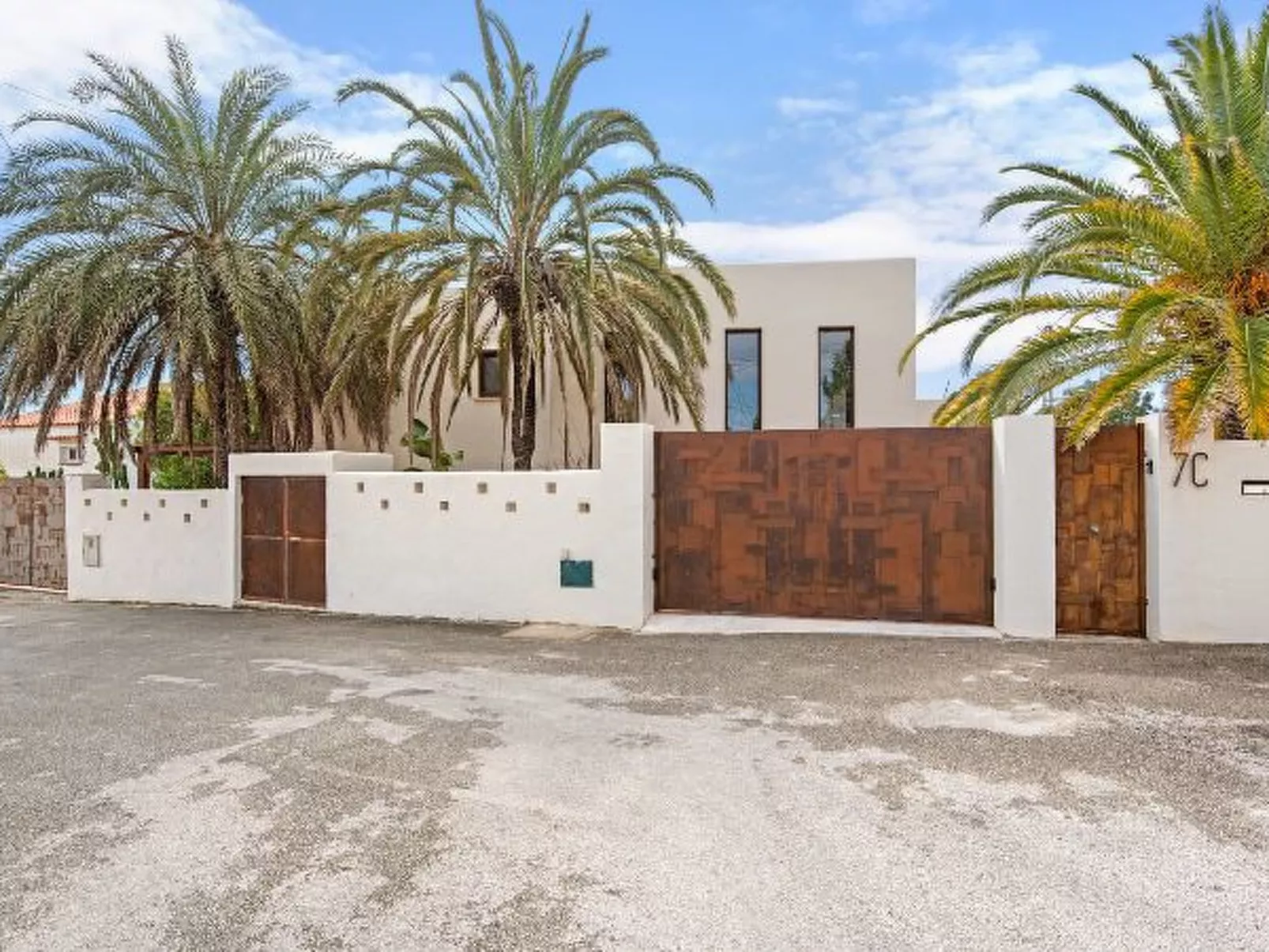 Villa Moai - PlusHolidays - Image-tags.info