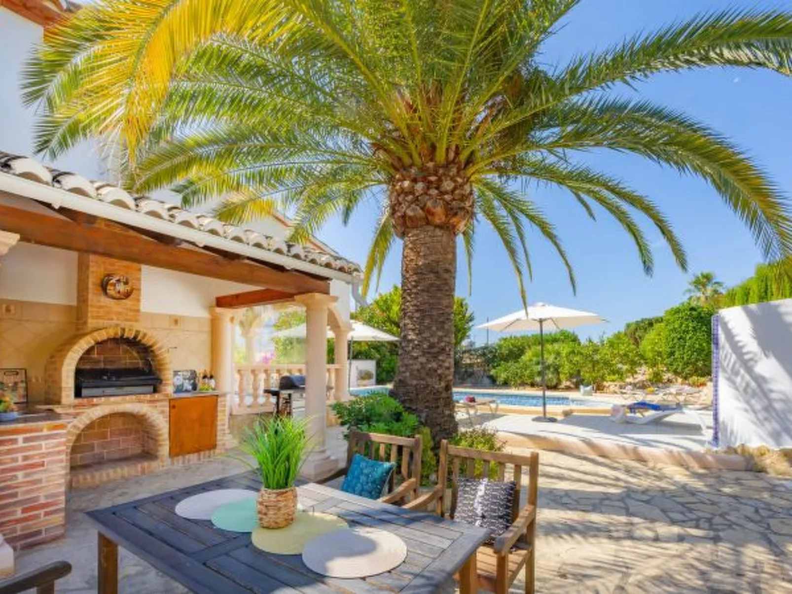 Villa Mona - PlusHolidays - Image-tags.info