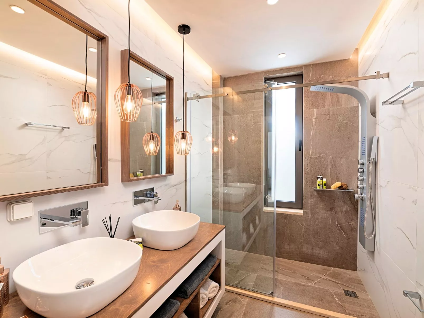 Villa "Minoas Grand" mit Blick auf das Wasser - Drinnen