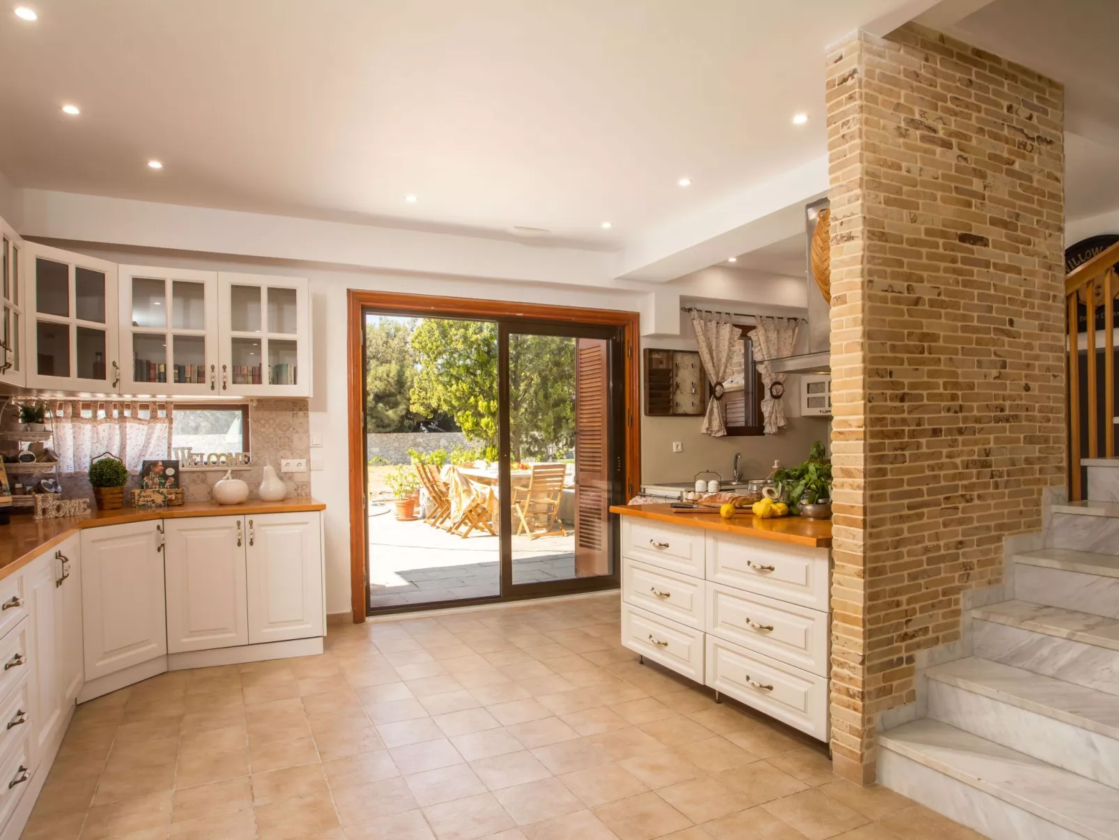 Emarmene - Dein Schicksal - Dehors