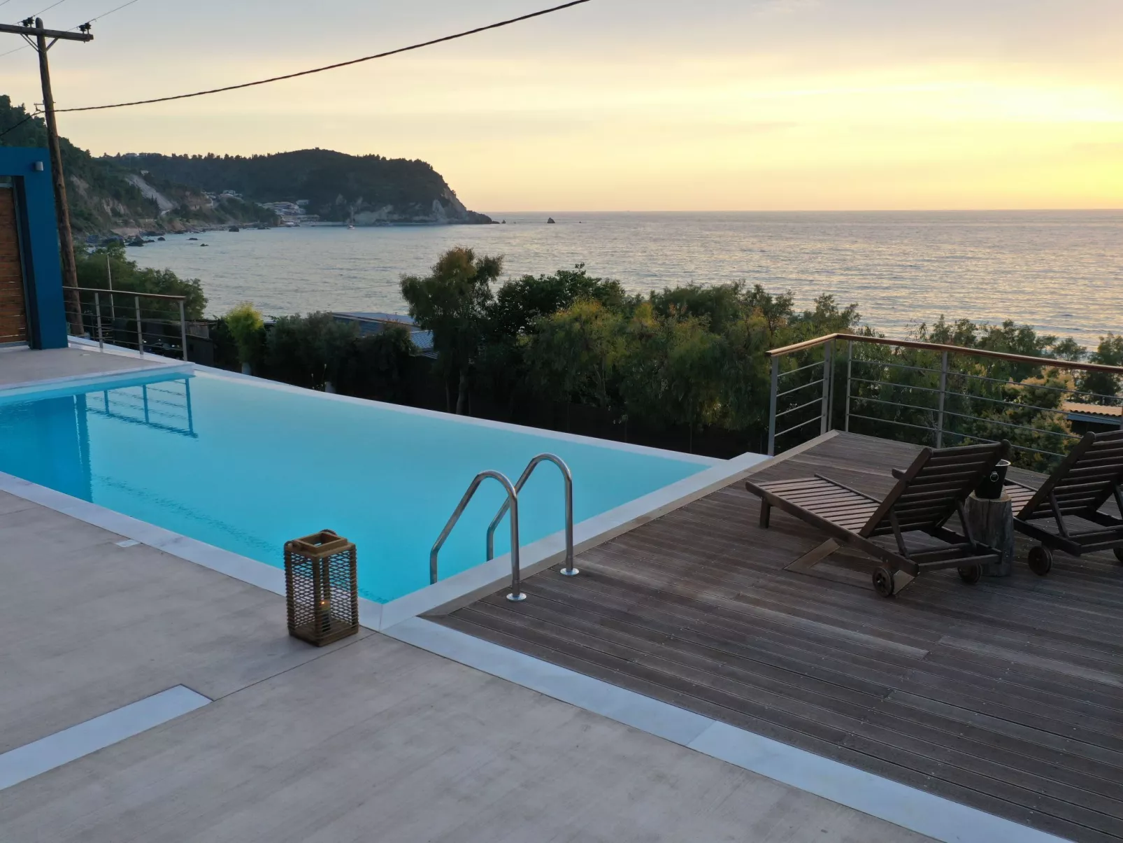 "Capro" mit Infinity-Pool - Outside