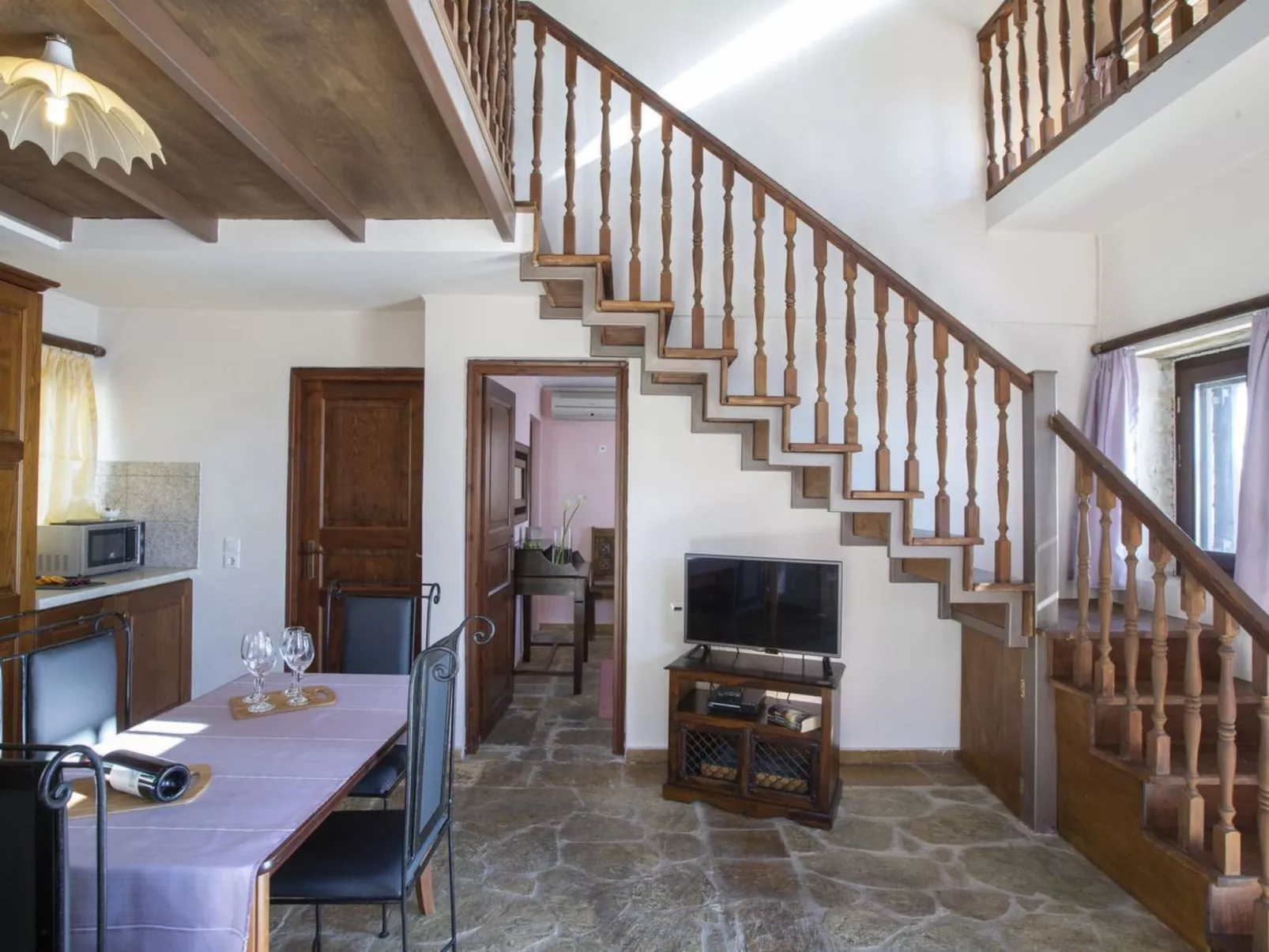 In Apollonii mit privatem Pool und spektakulärer Aussicht - Image-tags.info