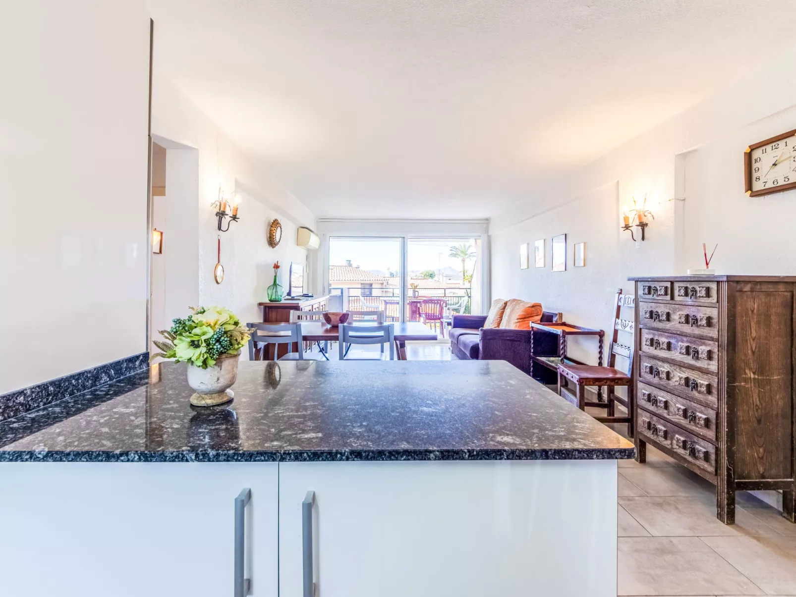 Pompeyo II - Drinnen