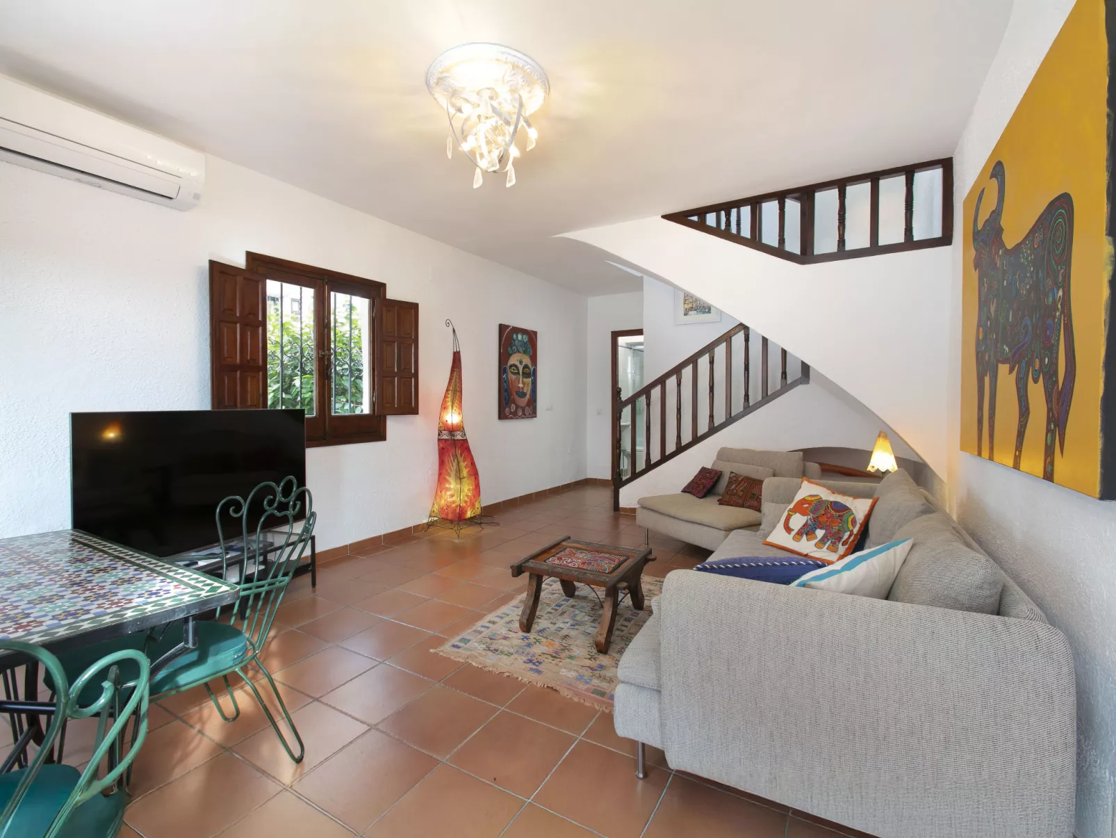 Central Nerja - Inside