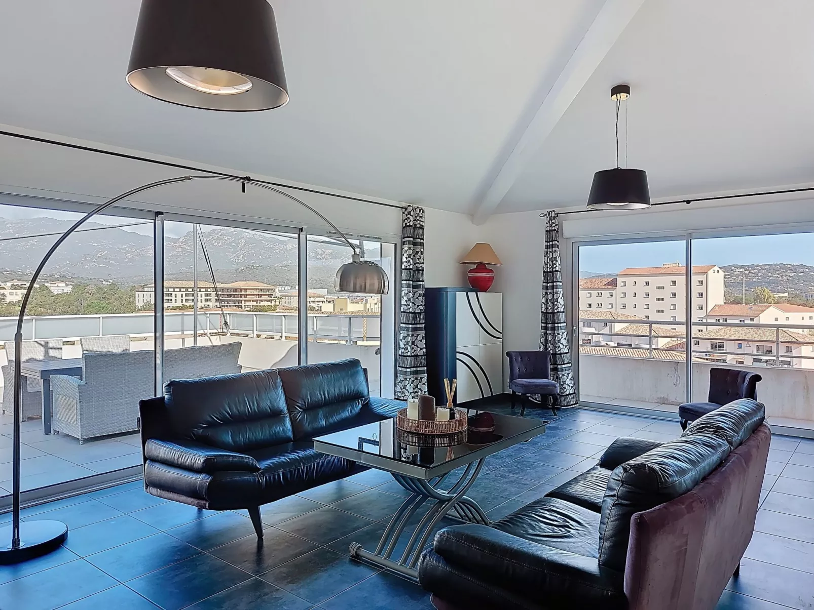 La Boétie - Drinnen