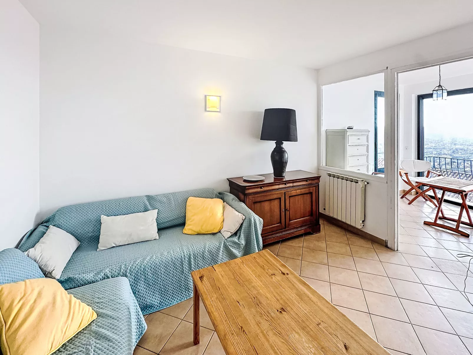 Les Amandiers - Inside