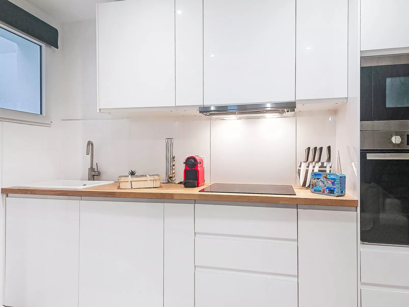 Les Cariatides 6 - Drinnen